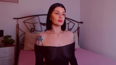 I V Y   online show from February 2026 08:35:01 PM