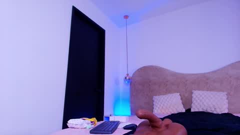 Zoe  online show from January 2026 03:01:02 AM