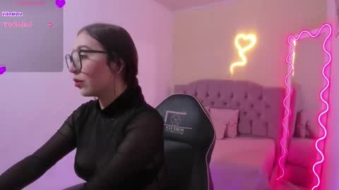 zaafira_tay online show from February 2026 11:24:01 AM