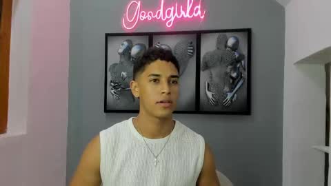 Snapshot of zac_dehaan chatting on October 2025 03:26:02 AM Zac Dehaan online show from October 2025 03:26:02 AM