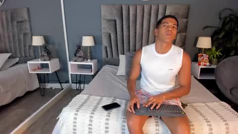 zac online show from October 2025 03:09:01 AM