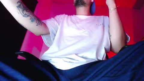 Zac Freelance model online show from November 2025 01:37:02 AM