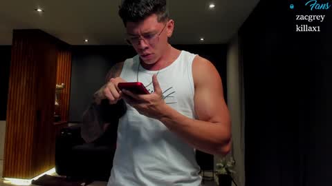 Snapshot of zacandmarcosmg_ chatting on December 2024 11:50:02 PM zacandmarcosmg_ online show from December 2024 11:50:02 PM