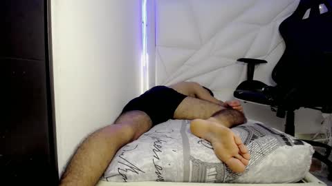 Snapshot of zacariass_ chatting on December 2024 12:02:01 AM ZACARIAS online show from December 2024 12:02:01 AM