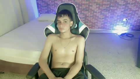 Snapshot of zacariass_ chatting on September 2025 03:53:01 AM ZACARIAS online show from September 2025 03:53:01 AM