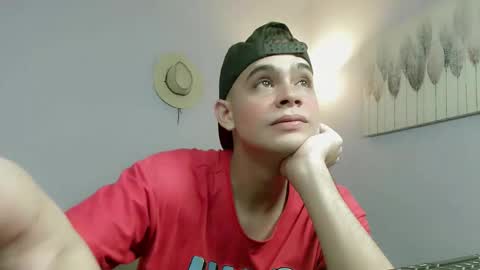 Snapshot of zacariass_ chatting on October 2025 03:40:02 AM ZACARIAS online show from October 2025 03:40:02 AM