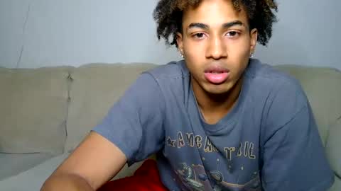 Snapshot of zachbrownn chatting on October 2025 05:20:02 AM zachbrownn online show from October 2025 05:20:02 AM