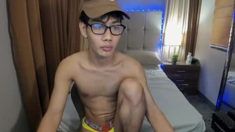 zack212003 online show from September 2025 09:05:02 PM