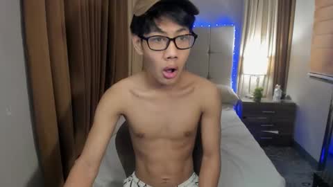 zack212003 online show from September 2025 08:06:01 AM