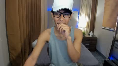 zack212003 online show from October 2025 08:38:01 AM