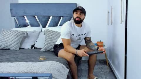 Richard online show from October 2025 08:51:02 PM