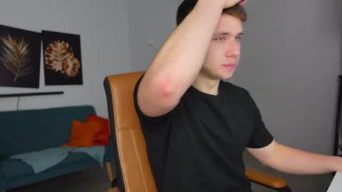 ZACK GILLIAN online show from May 2026 08:36:01 PM