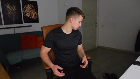 ZACK GILLIAN online show from May 2026 07:55:02 PM