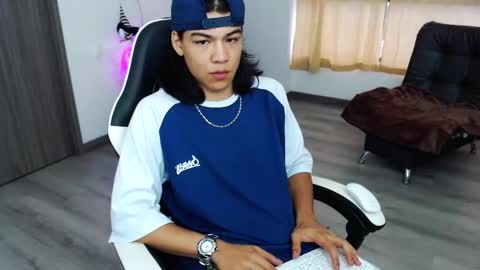 zackss_player online show from October 2025 07:57:02 PM