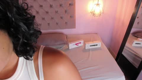 Snapshot of zafiiraa chatting on December 2024 11:20:02 AM zafira online show from December 2024 11:20:02 AM