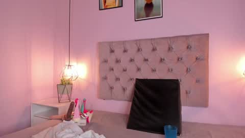 Snapshot of zafiiraa chatting on January 2025 05:37:01 PM zafira online show from January 2025 05:37:01 PM