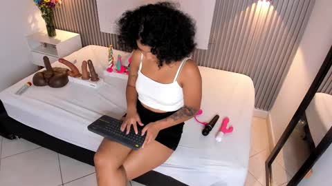 Snapshot of zafiiraa chatting on March 2025 11:33:02 AM zafira online show from March 2025 11:33:02 AM