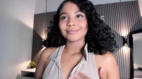 Snapshot of zafiiraa chatting on February 2026 04:05:02 AM zafira online show from February 2026 04:05:02 AM