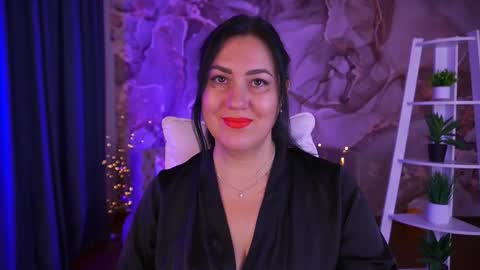 Zafiramoonn online show from November 2025 01:43:01 PM