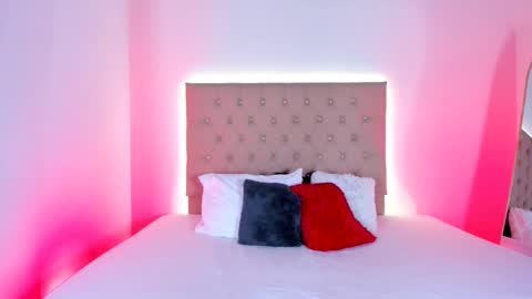 Snapshot of zafiro__brown chatting on October 2025 10:27:02 AM Zafiro Brown online show from October 2025 10:27:02 AM