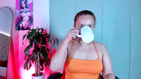 Snapshot of zafiro__brown chatting on October 2025 01:36:03 PM Zafiro Brown online show from October 2025 01:36:03 PM