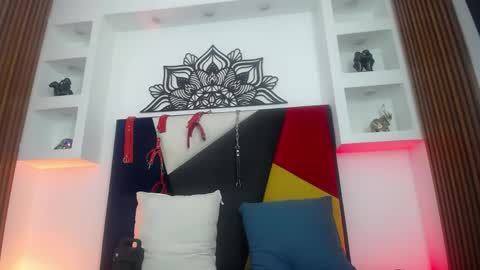 Snapshot of zafiro_cat chatting on May 2026 10:18:02 PM Zafiro online show from May 2026 10:18:02 PM