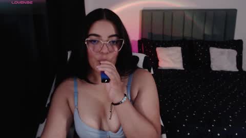 zafiro_jh online show from September 2025 03:18:02 AM