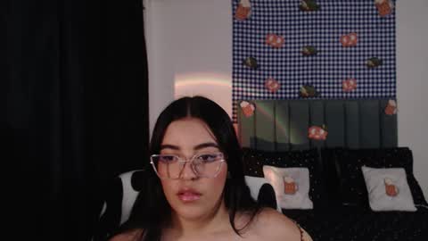 zafiro_jh online show from September 2025 04:25:02 AM