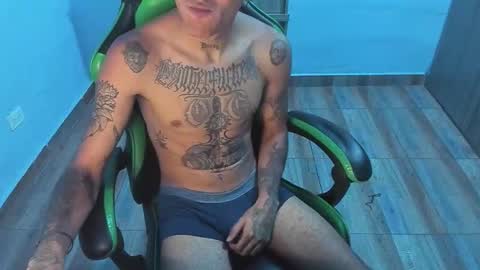 BiG Zafiro online show from November 2025 02:50:01 PM