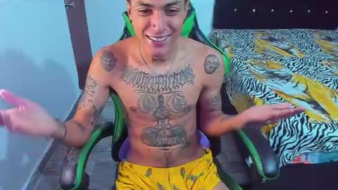 BiG Zafiro online show from June 2026 01:55:01 PM