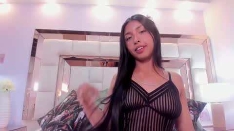 Zafiro  online show from September 2025 06:32:02 PM