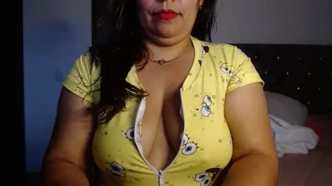 Zahi ... wants to play with everyone...yessss online show from November 2025 09:03:02 PM