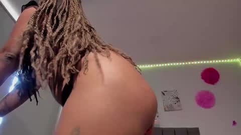 Snapshot of zahra_rose chatting on February 2025 04:24:02 PM zahra_rose online show from February 2025 04:24:02 PM