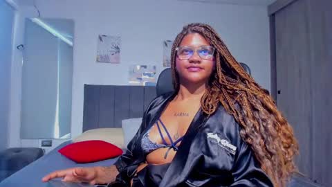 Snapshot of zahra_rose chatting on March 2025 03:29:02 PM zahra_rose online show from March 2025 03:29:02 PM