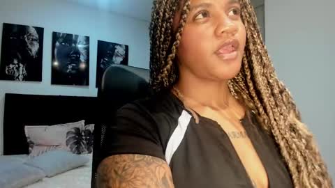 Snapshot of zahra_rose chatting on September 2025 08:31:01 PM zahra_rose online show from September 2025 08:31:01 PM
