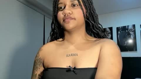 Snapshot of zahra_rose chatting on October 2025 09:42:02 AM zahra_rose online show from October 2025 09:42:02 AM