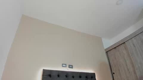 Snapshot of zahra_rose chatting on October 2025 08:20:01 PM zahra_rose online show from October 2025 08:20:01 PM