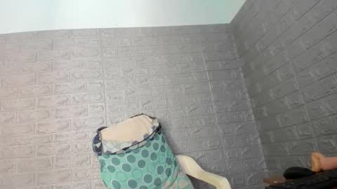 Zamara   online show from December 2025 03:29:02 PM