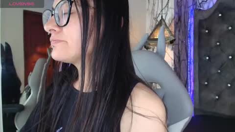   online show from October 2025 08:28:01 PM