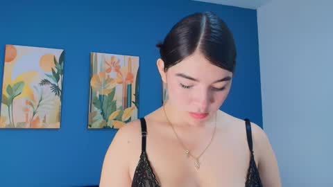 zamira_taylor online show from November 2025 03:49:02 AM