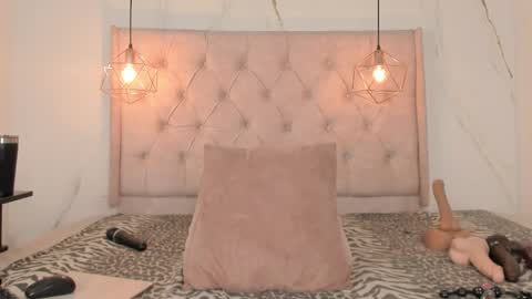 ZAMIRA online show from March 2026 01:59:02 PM