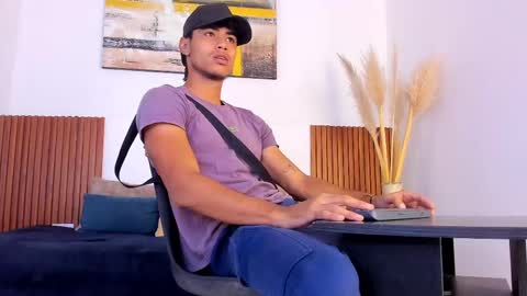 Zander online show from September 2025 01:56:01 PM