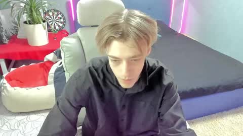 Kel online show from April 2026 12:07:01 PM