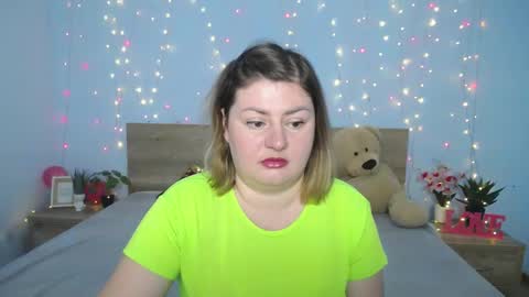 zannadreil online show from January 2025 07:03:01 PM