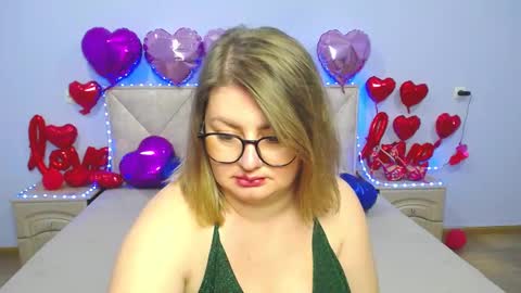 zannadreil online show from February 2025 09:58:02 PM