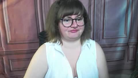 zannadreil online show from September 2025 06:08:02 PM