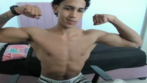 Snapshot of zanxley_ chatting on December 2024 06:31:02 PM zanxley_ online show from December 2024 06:31:02 PM