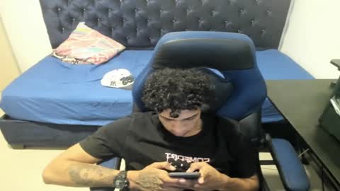 Snapshot of zanxley_ chatting on December 2024 02:12:01 AM zanxley_ online show from December 2024 02:12:01 AM