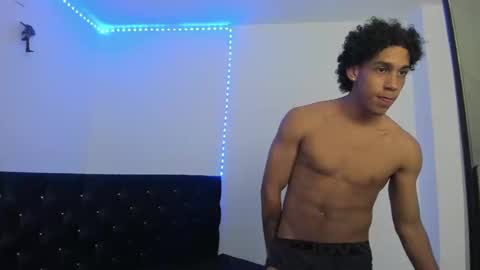 Snapshot of zanxley_ chatting on February 2025 07:41:01 PM zanxley_ online show from February 2025 07:41:01 PM