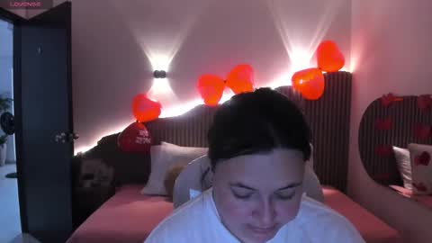 Snapshot of zara__22 chatting on February 2026 01:41:02 PM Andrea online show from February 2026 01:41:02 PM